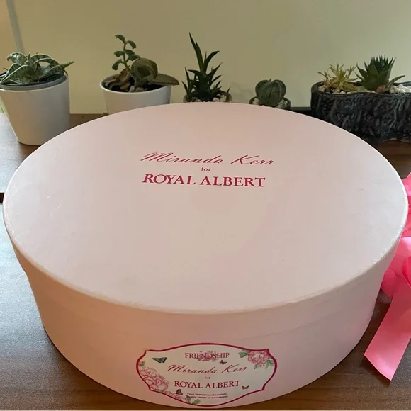 HOST PICK⭐️Royal Albert Miranda Kerr Teacup & Saucer Set 💖 Fine Bone China NIB - Picture 11 of 16